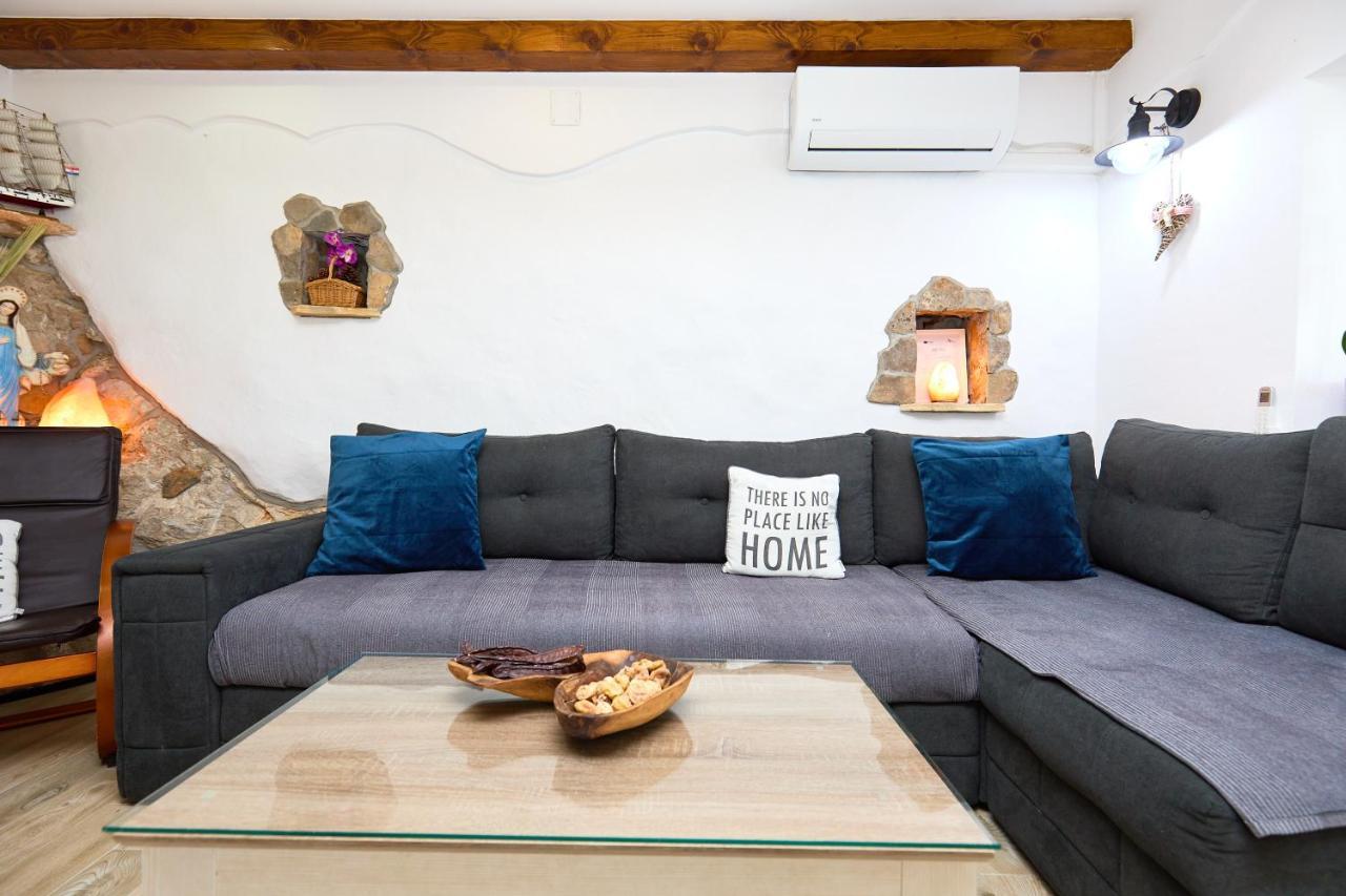 Stone House Biskup Apartment Babino Polje Exterior photo